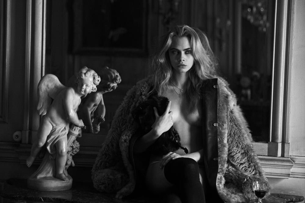Cara Delevingne Topless & Sexy 11