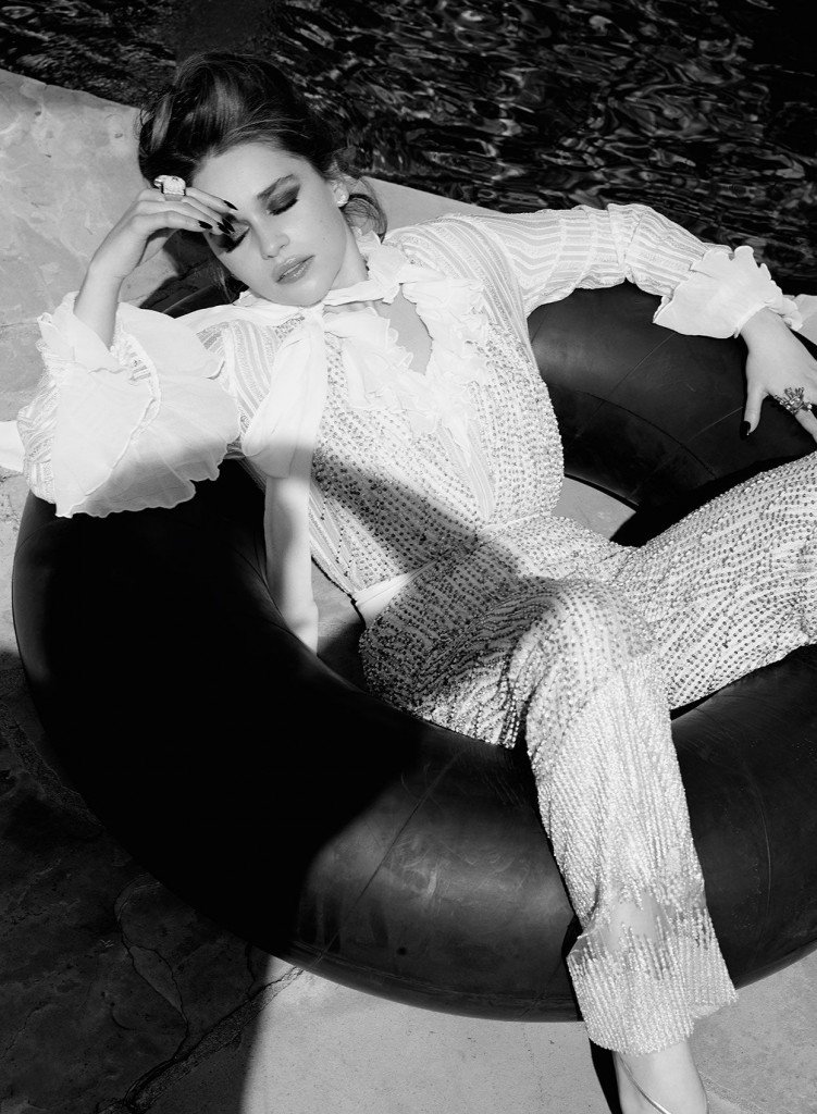 Emilia Clarke Sexy 4