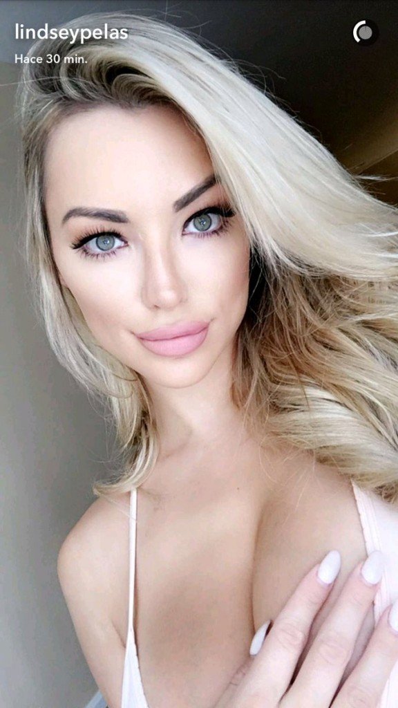 Selfies de Lindsey Pelas 2