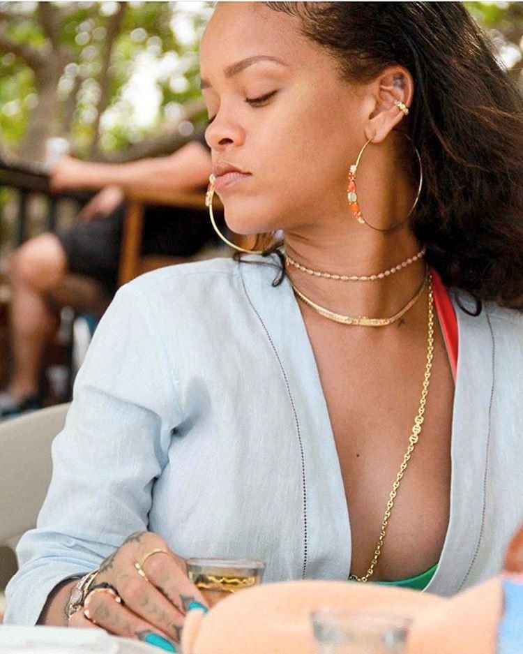 Rihanna Sexy 5