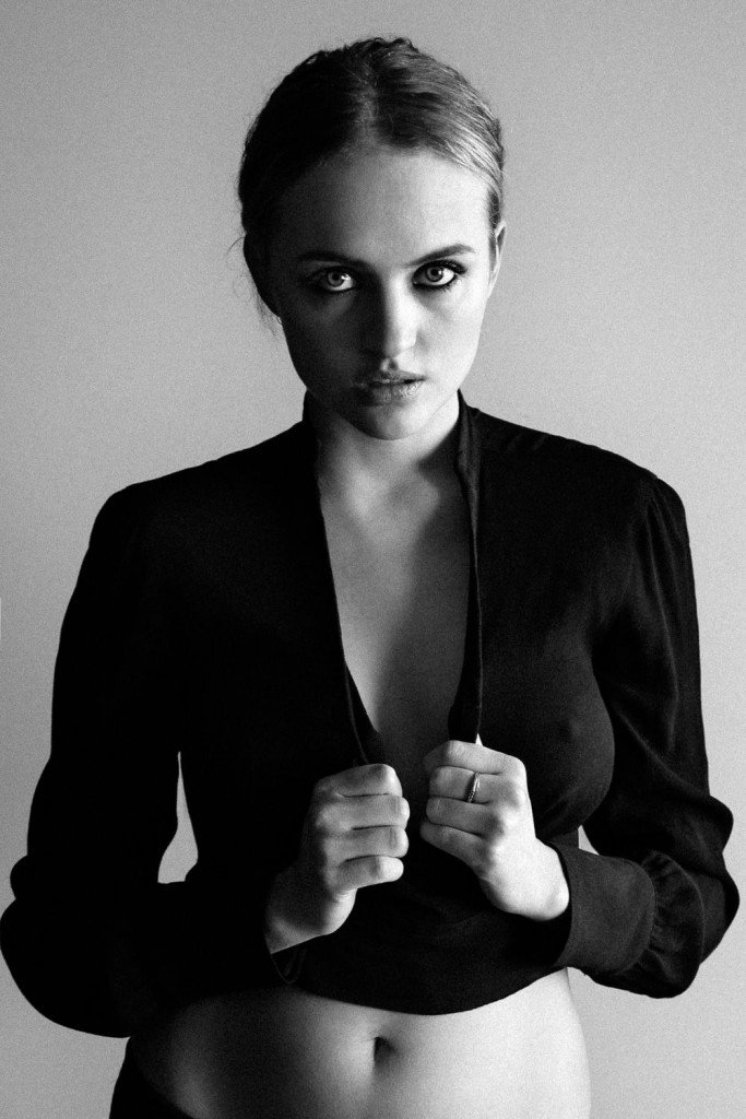 Madison Riley Nue & Sexy 13