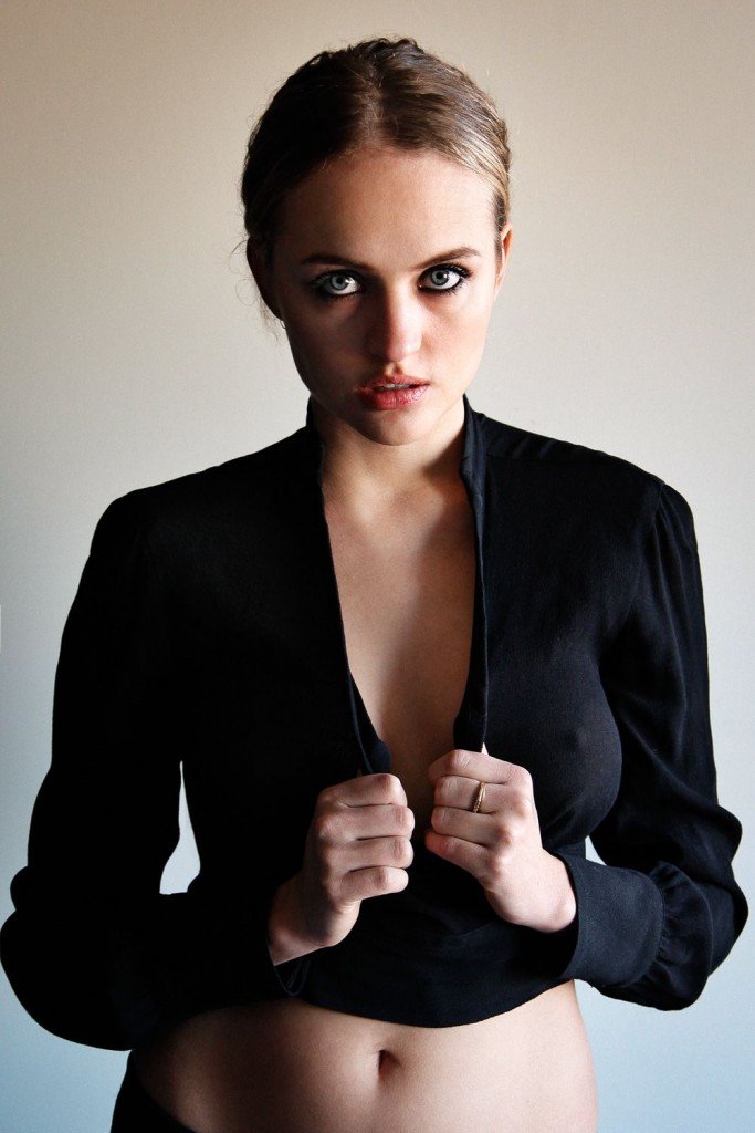 Madison Riley Nue & Sexy 8