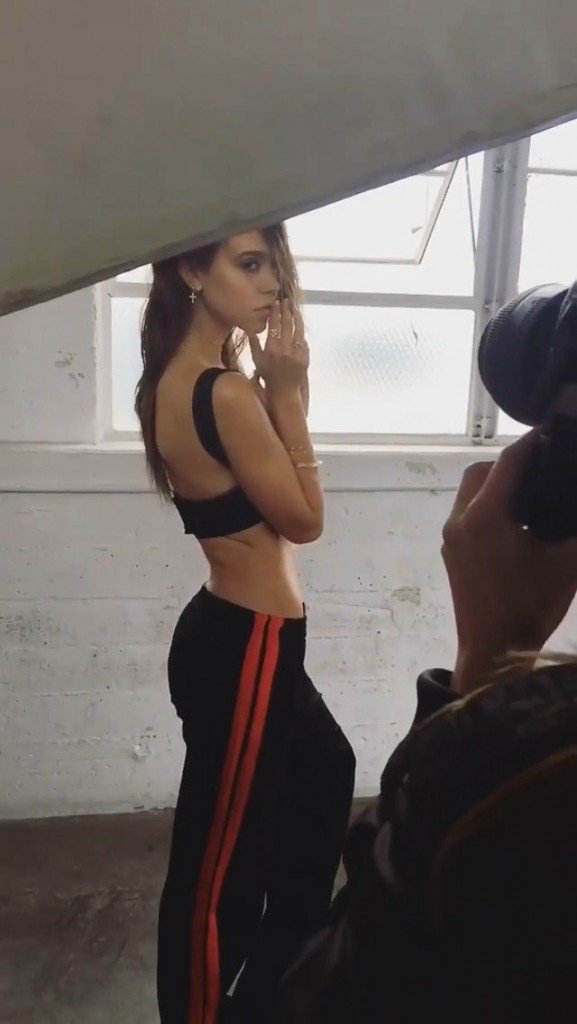 Alexis Ren Sexy 26 thefappening.so