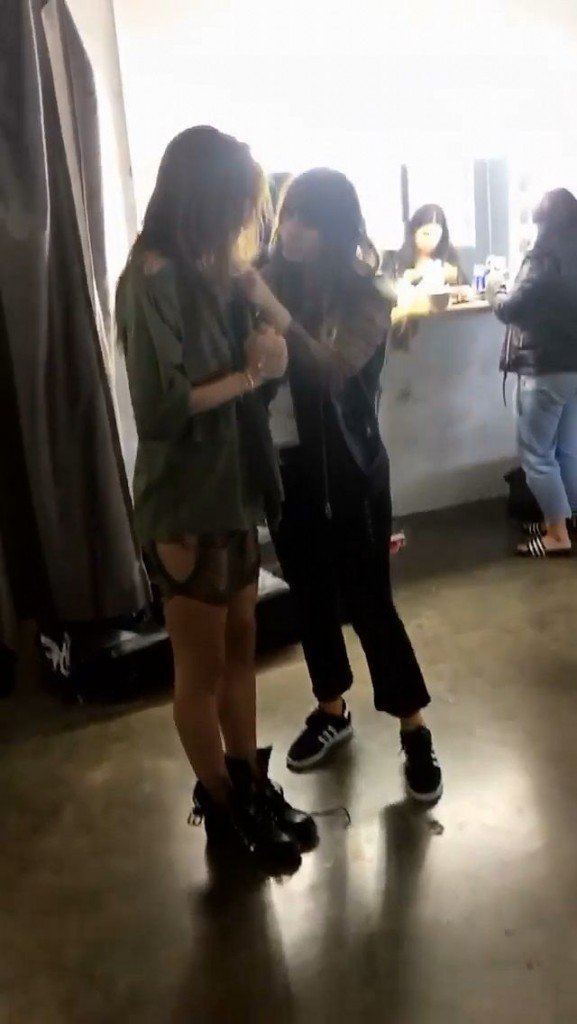 Alexis Ren Sexy 30 thefappening.so