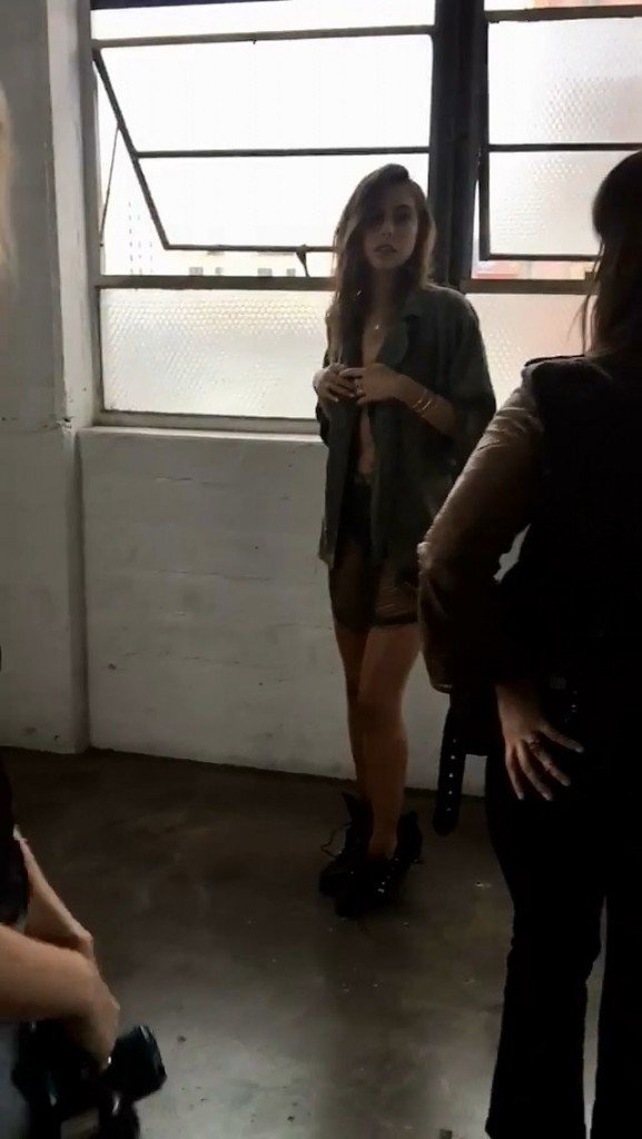 Alexis Ren Sexy 38 thefappening.so