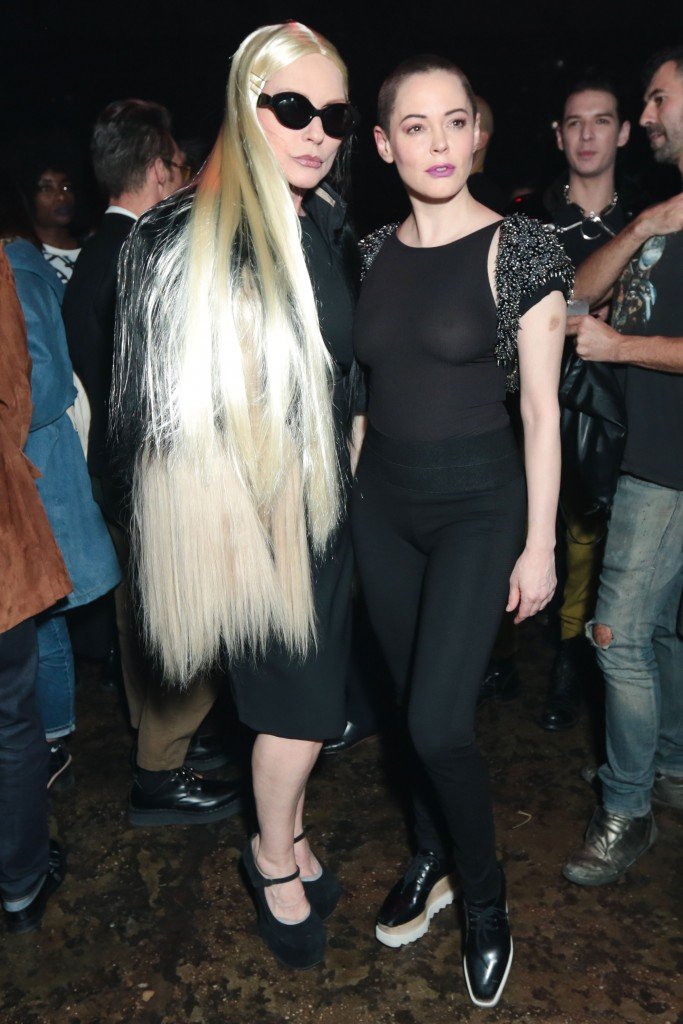 Rose McGowan Braless 5
