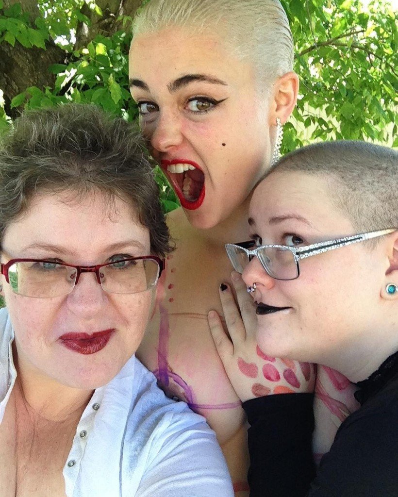 Stefania Ferrario Nude & Sexy 15