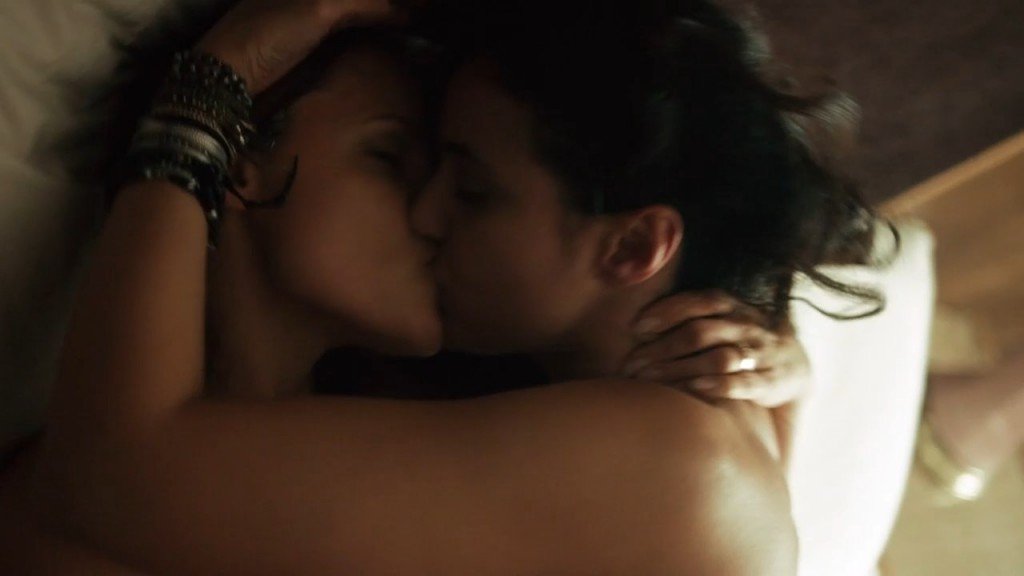 Emmanuelle Chriqui, KaDee Strickland Nude - Shut Eye (2016) s01e01 - HD 720p.mp4_snapshot_00.31_[2016.12.12_08.09.58]
