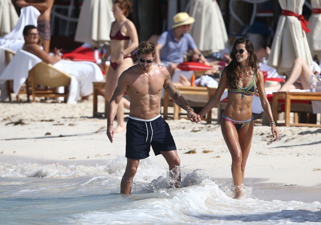Izabel Goulart Sexy thefappening.so 50