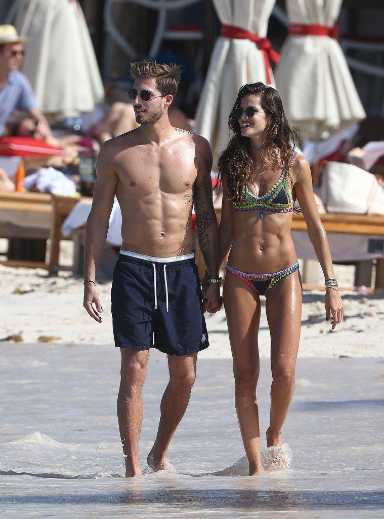 Izabel Goulart Sexy thefappening.so 52