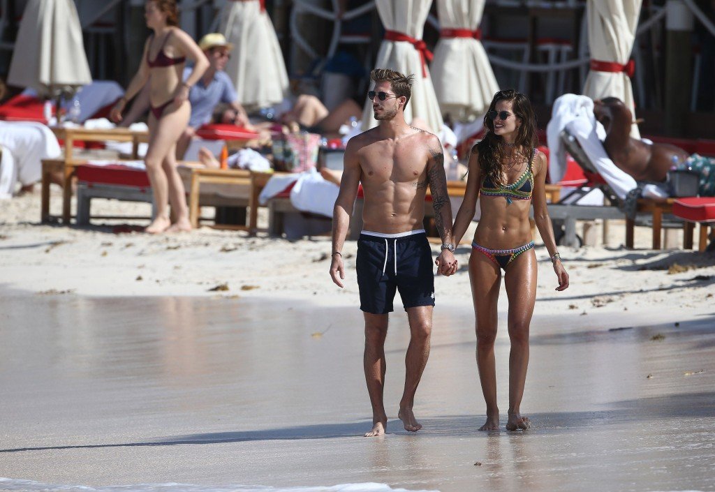 Izabel Goulart Sexy thefappening.so 54