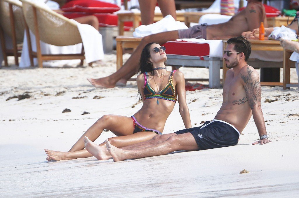 Izabel Goulart Sexy thefappening.so 78