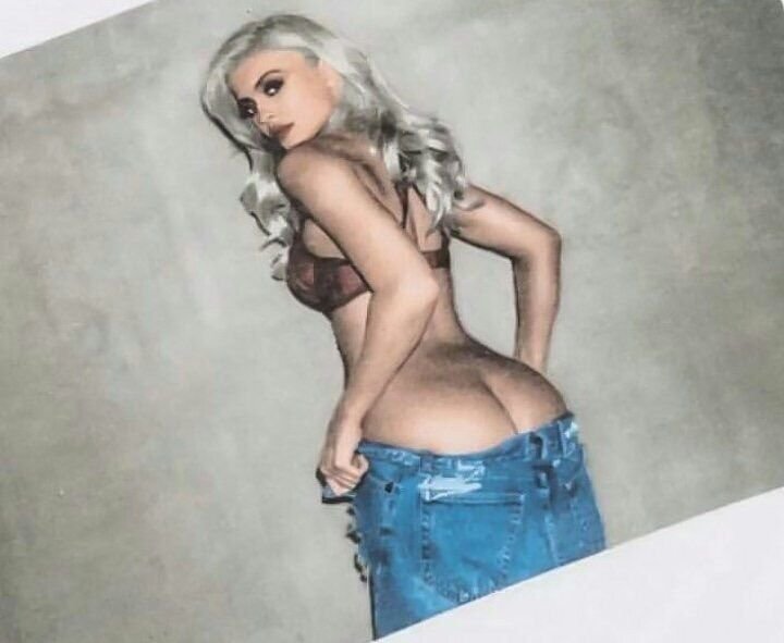 Kylie Jenner Sexy 14