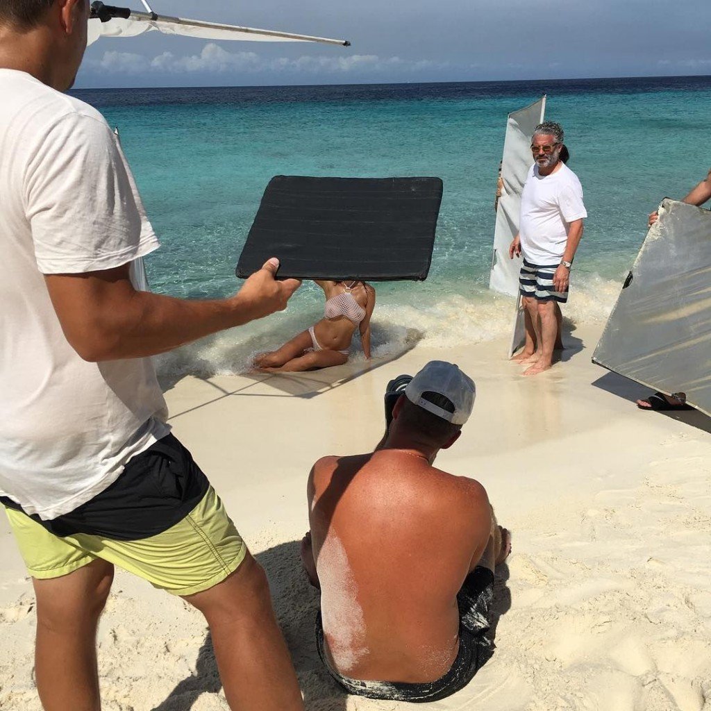 Myla Dalbesio Sexy 2 thefappening.so