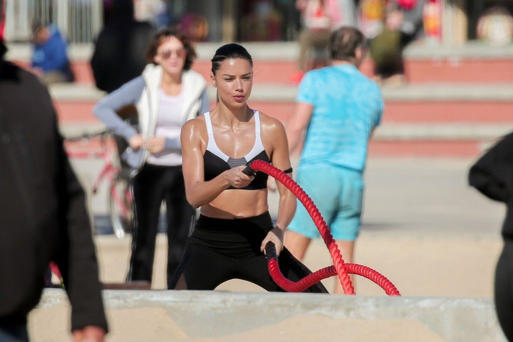 Adriana Lima Sexy thefappening.so 53