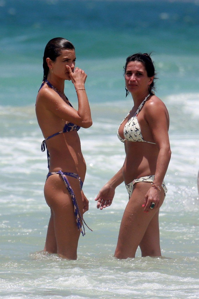 Alessandra Ambrosio Sexy 36 thefappening.so