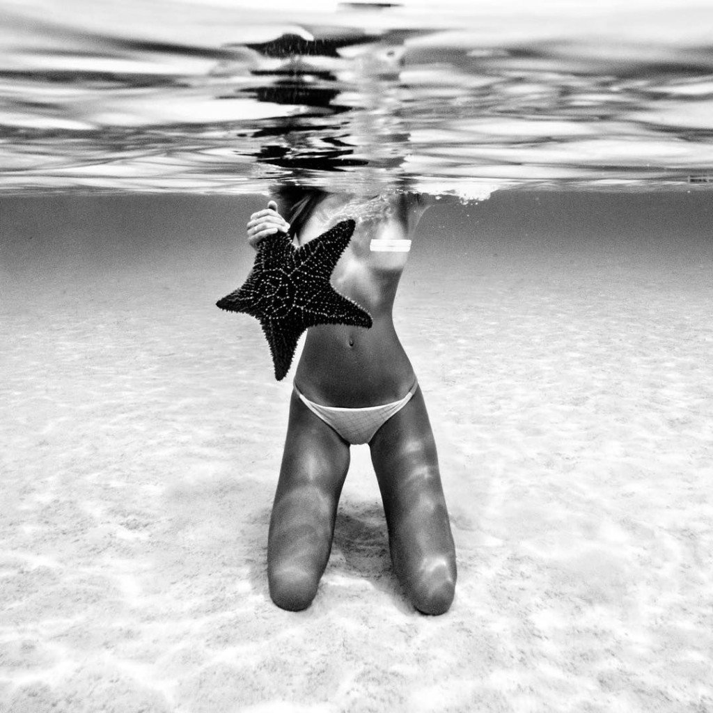 Alexis Ren Torse Nu & Sexy thefappening.so 14