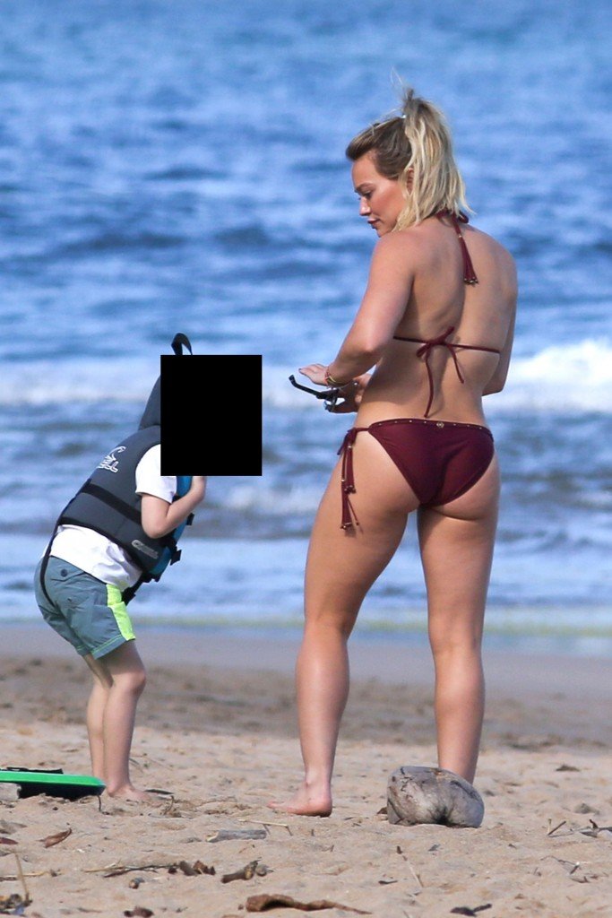 Hilary Duff Sexy thefappening.so 1