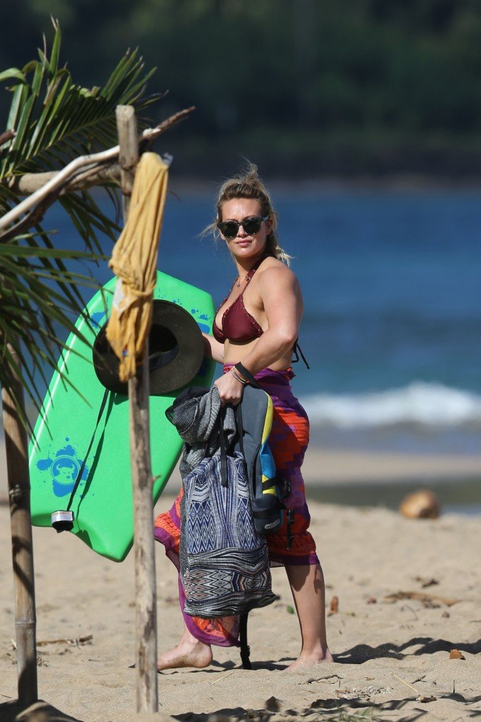 Hilary Duff Sexy thefappening.so 26