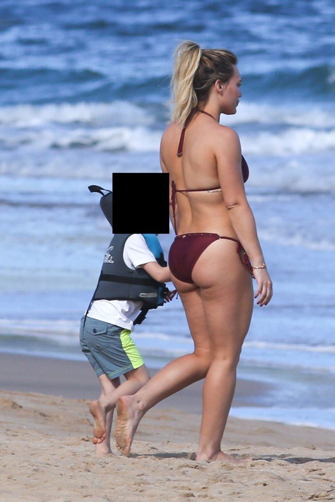 Hilary Duff Sexy thefappening.so 3