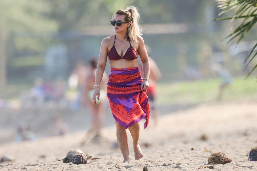 Hilary Duff Sexy thefappening.so 46