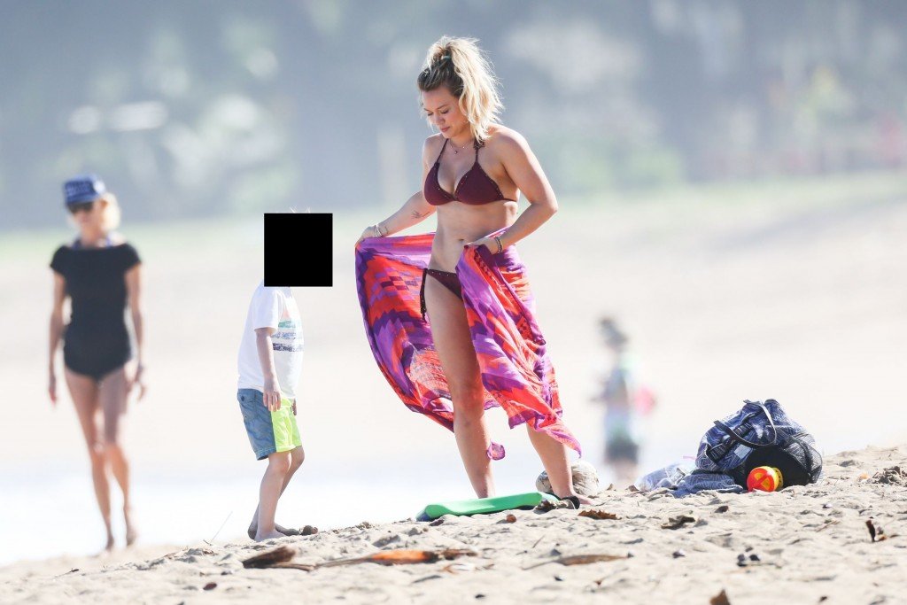 Hilary Duff Sexy thefappening.so 48