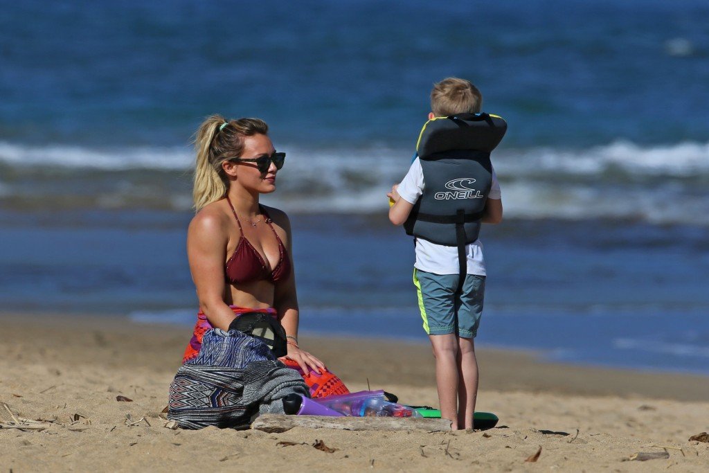 Hilary Duff Sexy thefappening.so 54