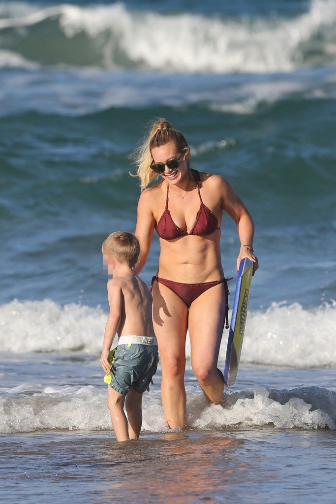 Hilary Duff Sexy thefappening.so 81