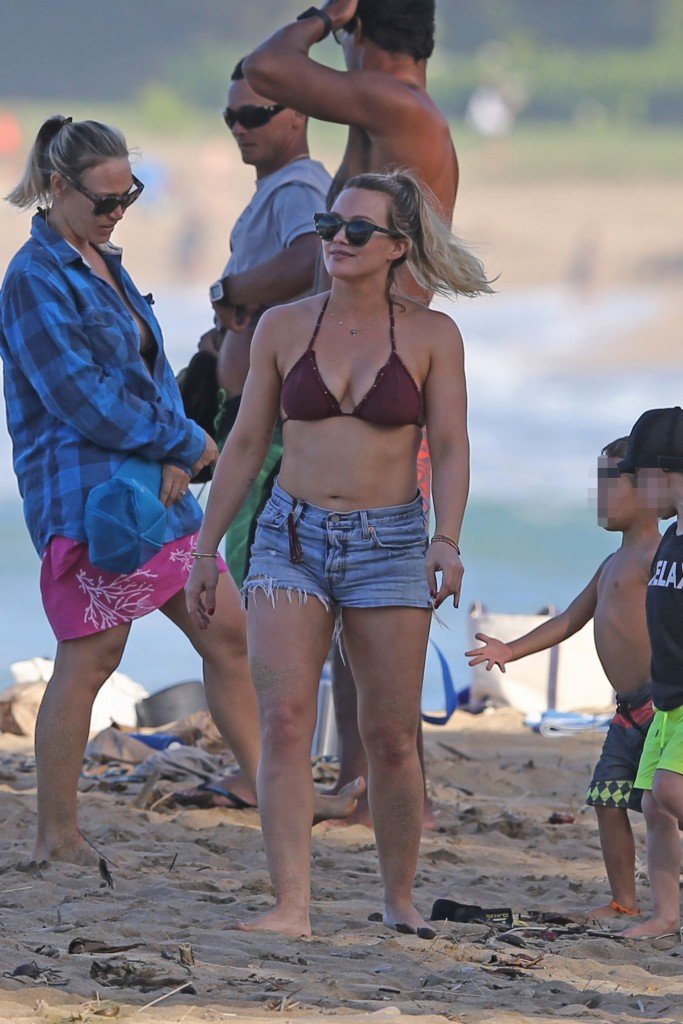 Hilary Duff Sexy thefappening.so 84