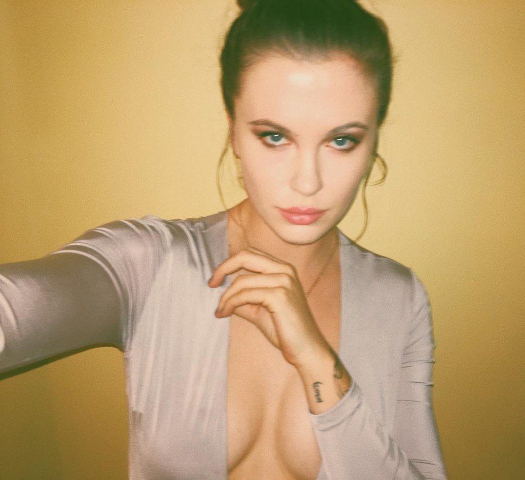 Décolleté d'Ireland Baldwin thefappening.so 1