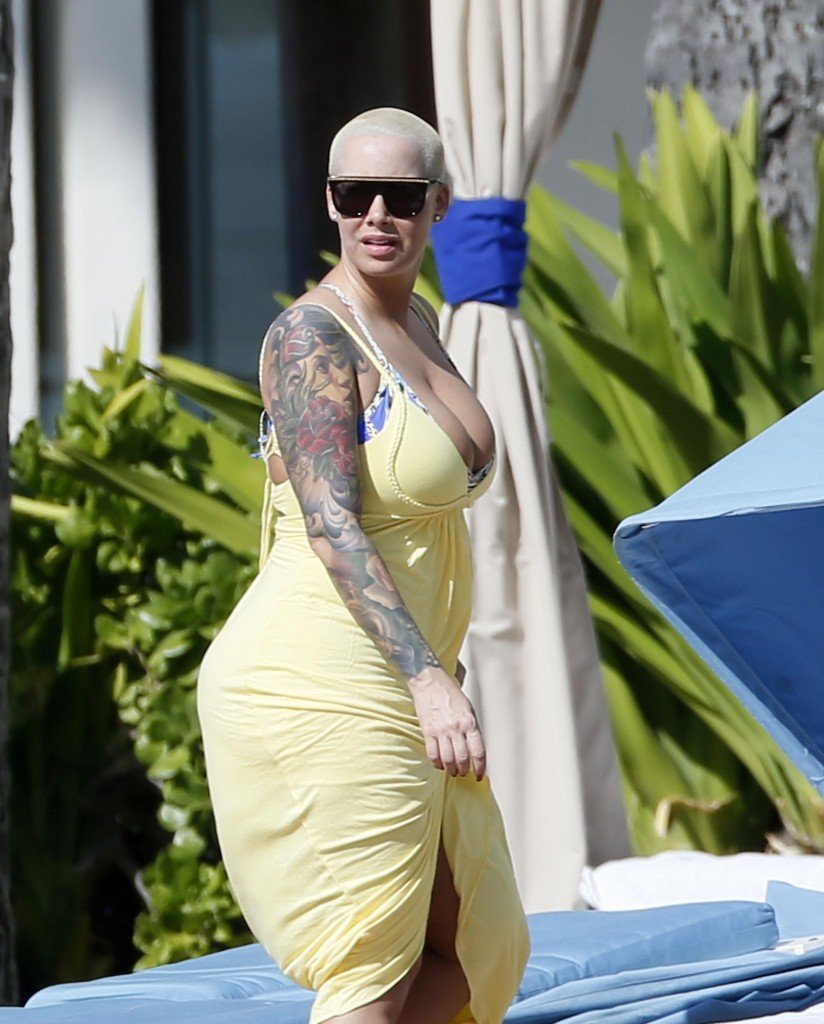 Amber Rose Sexy thefappening.so 14