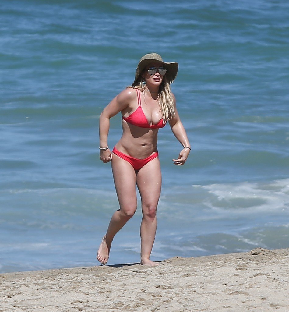 Hilary Duff Sexy 12 thefappening.so