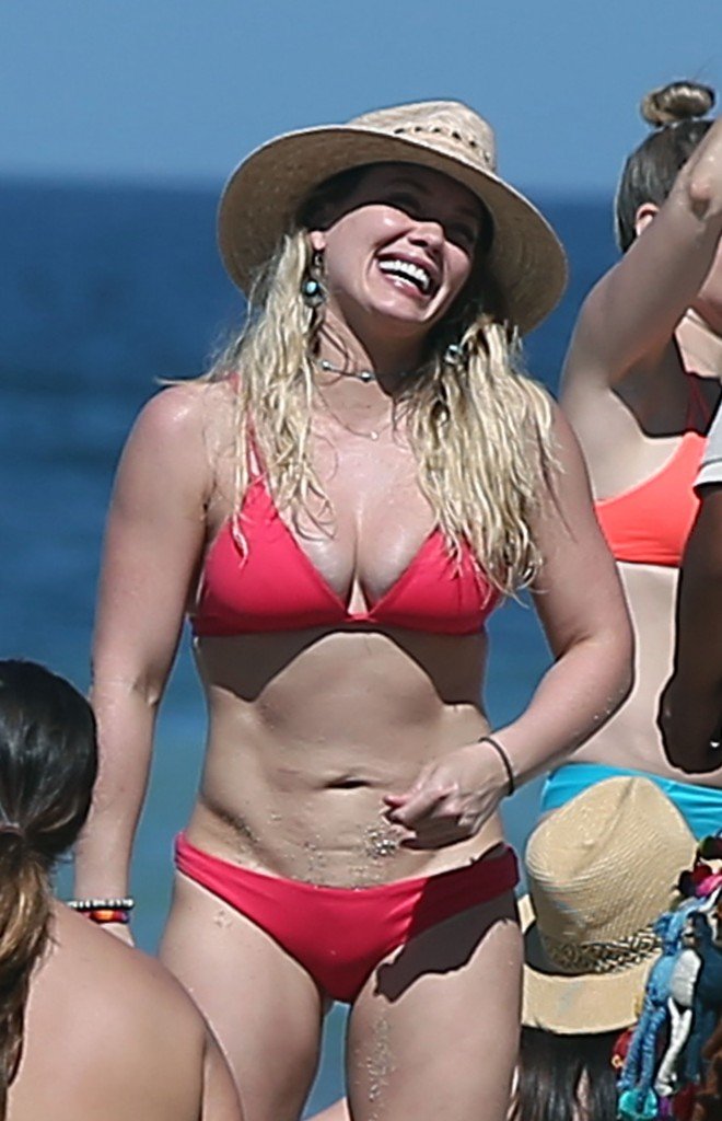 Hilary Duff Sexy 14 thefappening.so
