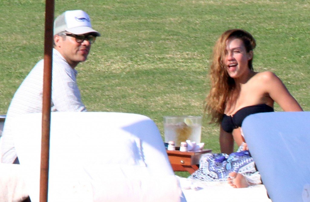 Jessica Alba Sexy 12 thefappening.so