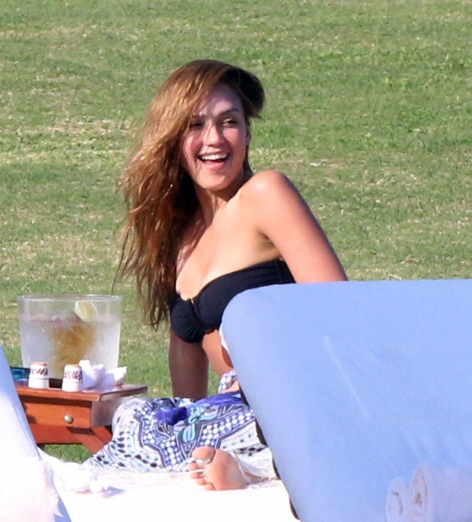 Jessica Alba Sexy 15 thefappening.so