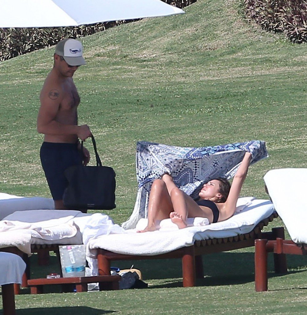 Jessica Alba Sexy 33 thefappening.so