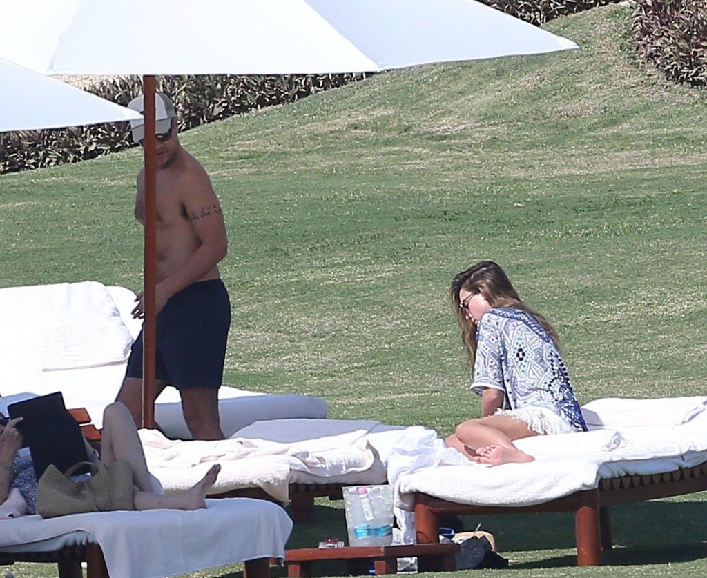 Jessica Alba Sexy 43 thefappening.so