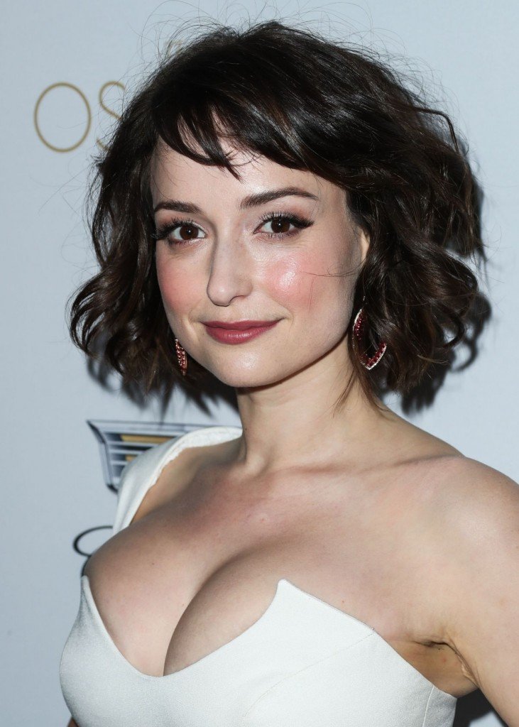 Le décolleté de Milana Vayntrub 1 thefappening.so