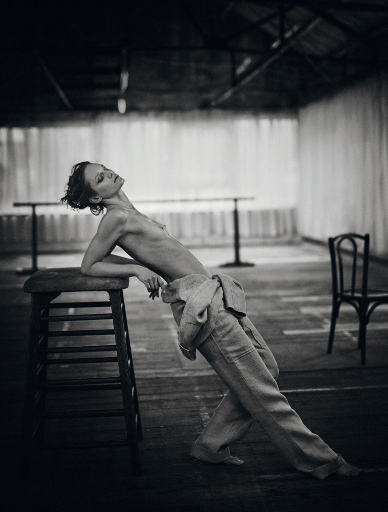 Vivien Solari Sexy Topless 9 thefappening.so