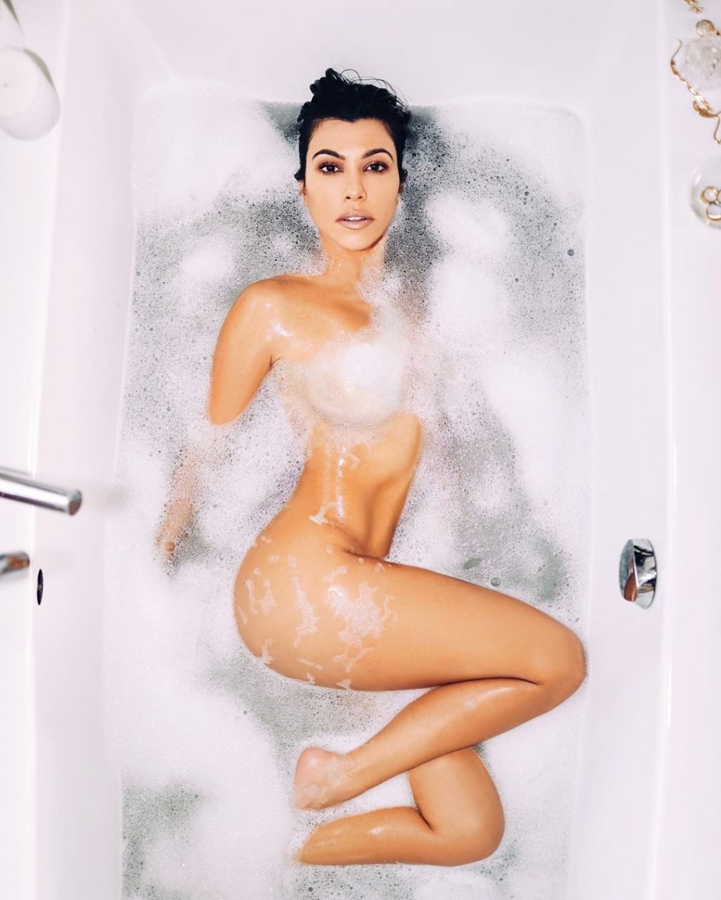 Kourtney Kardashian Nude