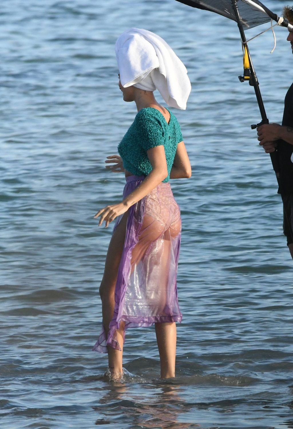Fessier sexy de Hailey Bieber