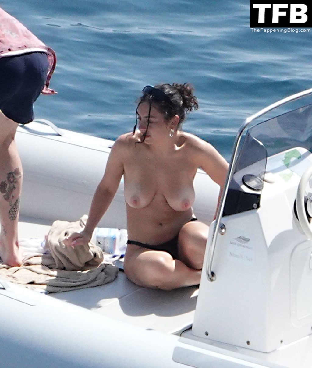 Charli XCX Nude